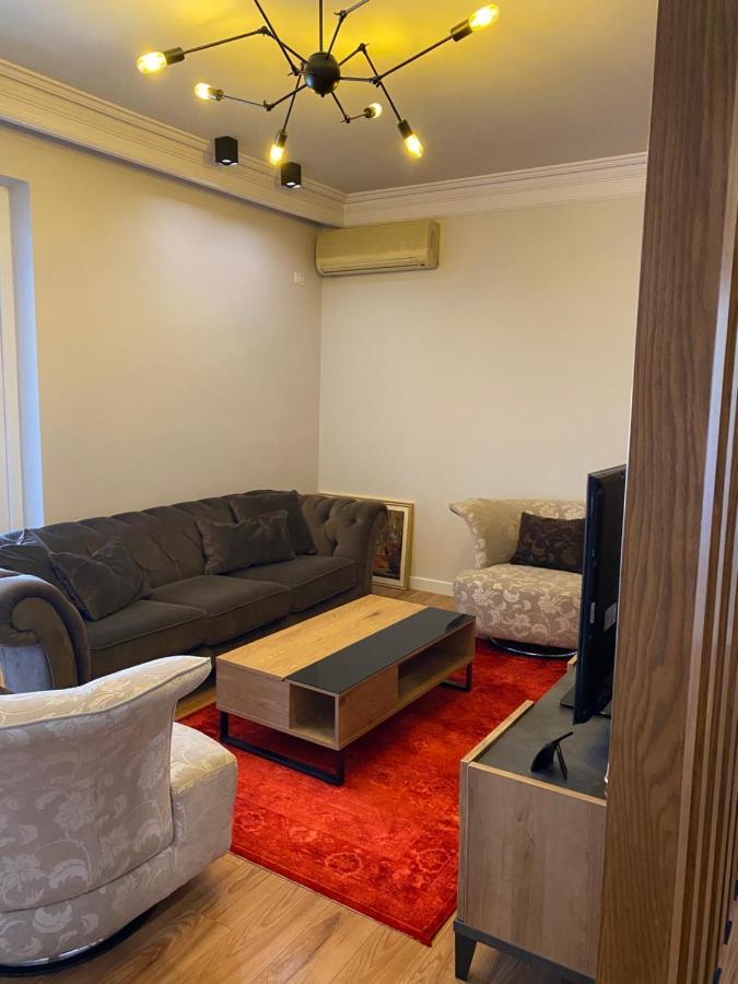 Mel'S Place Tiran Dış mekan fotoğraf